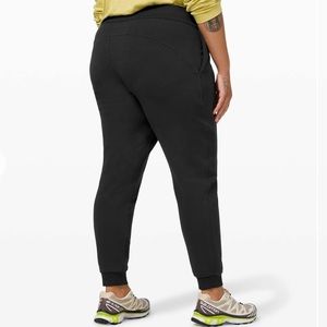 lululemon Scuba Jogger Black Size 6